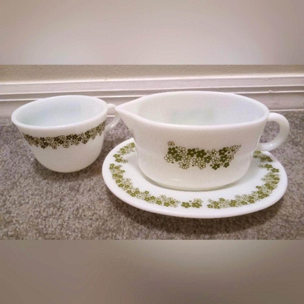 Vintage Pyrex Gravy Boat With Under Plate and Coffee Cup